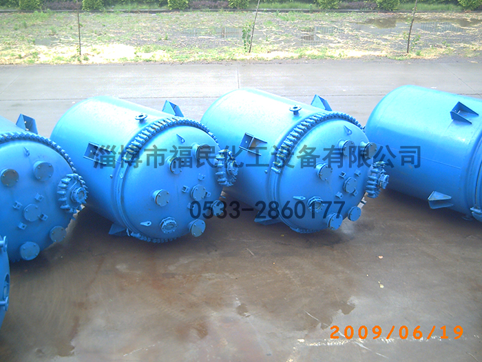 <a href='http://www.hpejggk.cn/glasslined/k/17.html' target='_blank'><u>搪瓷反應(yīng)釜</u></a>的自潤(rùn)滑軸套介紹